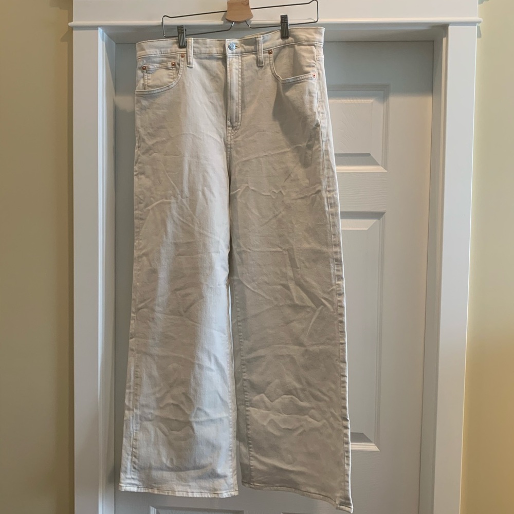 NWOT white gap wide leg jeans